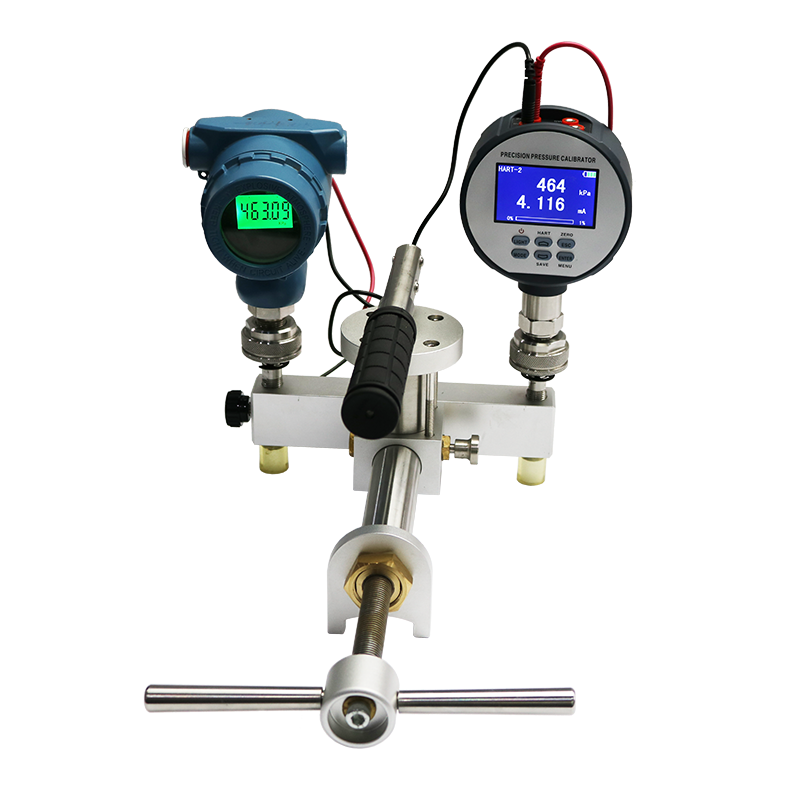 ET-AY3031 Precision Pressure Calibrator 2