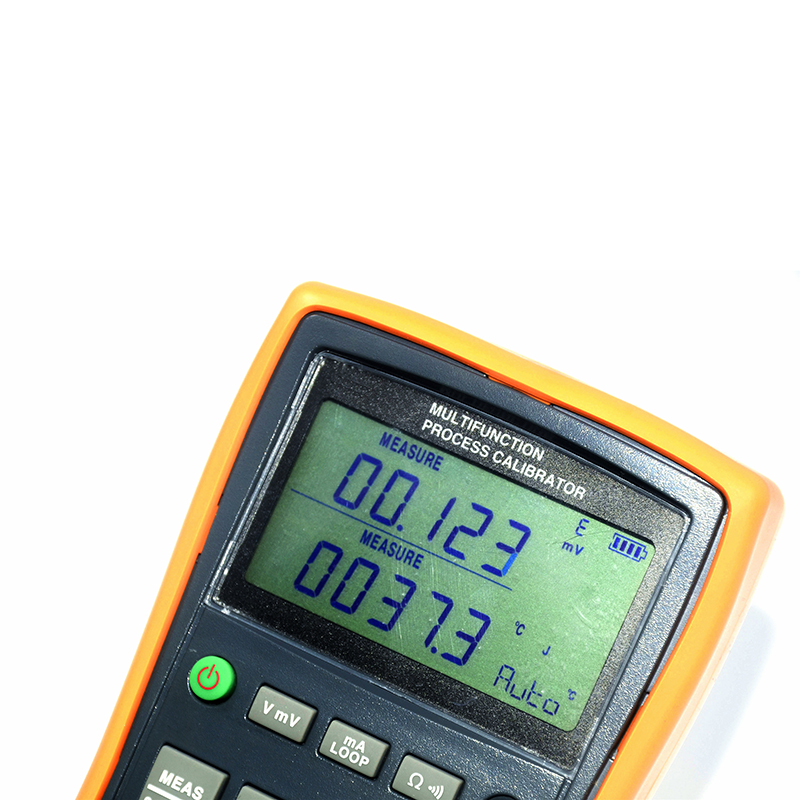 ET2725 Multifunctional Process Calibrator1